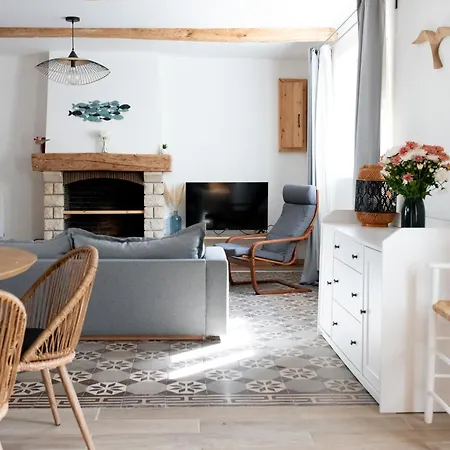 Villa Les Frangines - Maison De Avec Jardin