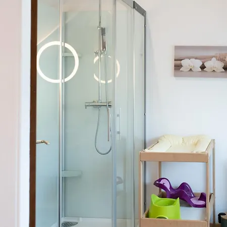 Вилла Les Frangines - Maison De Avec Jardin